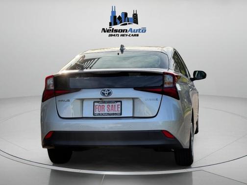 Classic Silver Metallic 2021 Toyota Prius LE