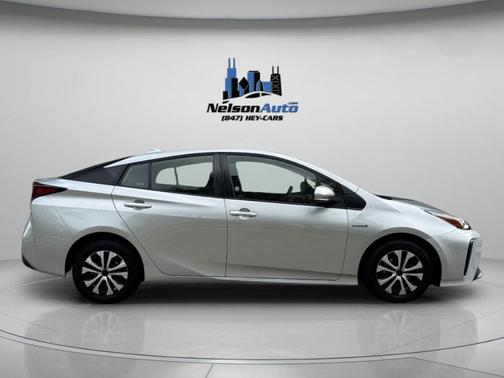 Classic Silver Metallic 2021 Toyota Prius LE