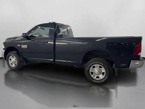 2017 RAM 2500 Tradesman Regular Cab 4x4 8' Box