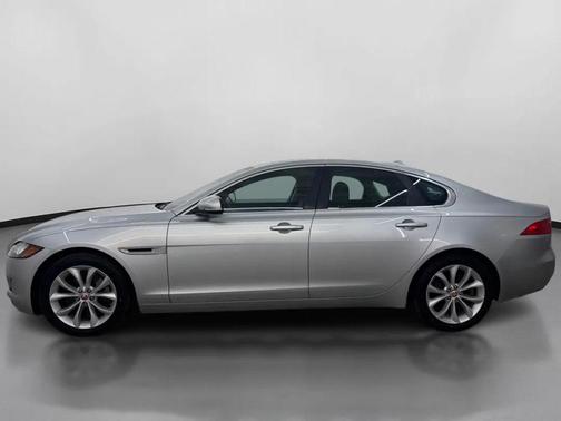 Silver 2018 Jaguar XF 25t Premium