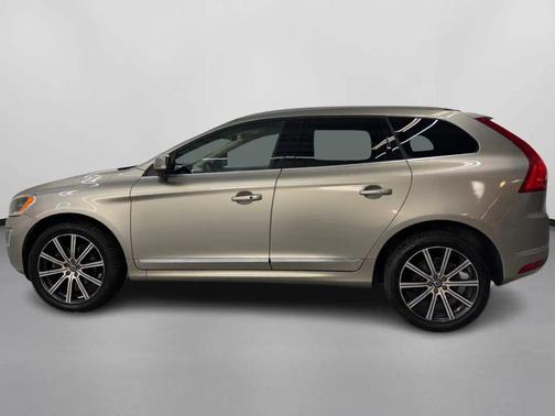 2016 Volvo XC60 T6 Drive-E Platinum