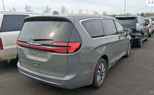 Gray 2022 Chrysler Pacifica Hybrid Limited