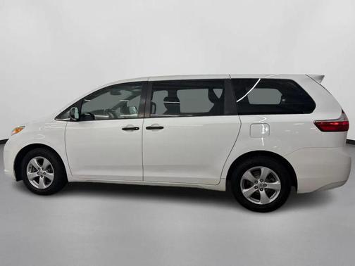 2015 Toyota Sienna L