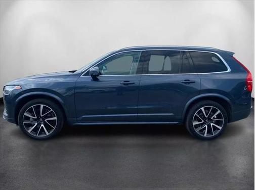 2020 Volvo XC90 T6 Momentum