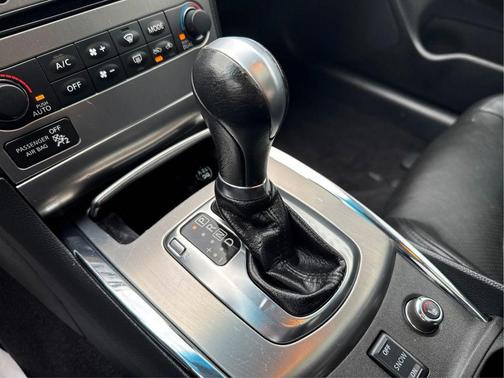 2011 INFINITI G25x Base