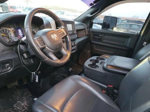 2021 RAM 2500 Tradesman Crew Cab 4x4 6'4' Box