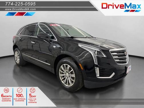 Stellar Black Metallic 2018 Cadillac XT5 Luxury