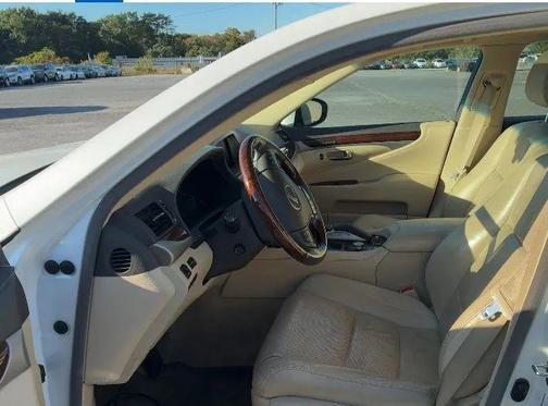2017 Lexus LS 460 Base