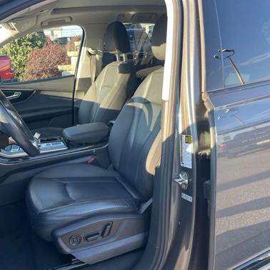 2021 Audi Q7 55 Premium Plus