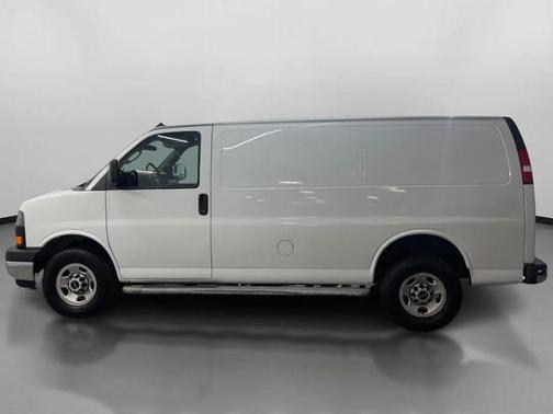 Summit White 2022 GMC Savana 2500 Work Van