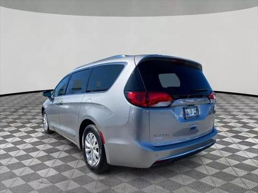 2018 Chrysler Pacifica Touring-L