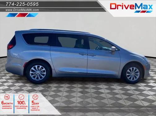2018 Chrysler Pacifica Touring-L