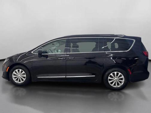 2018 Chrysler Pacifica Touring-L