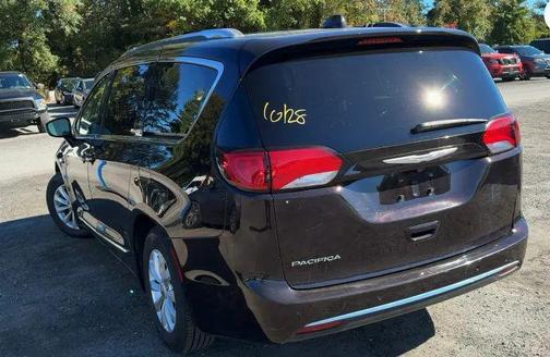 2018 Chrysler Pacifica Touring-L