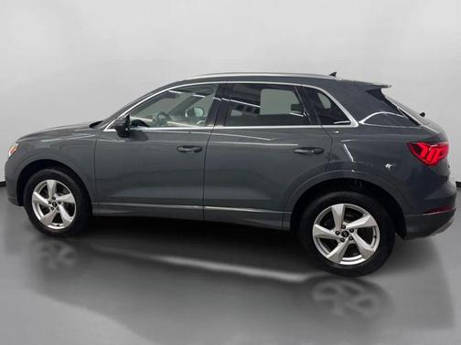 2022 Audi Q3 40 Premium Plus