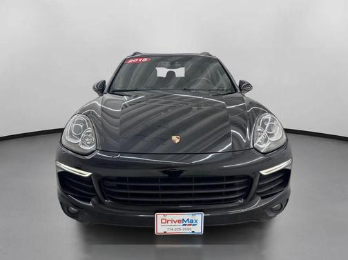 2018 Porsche Cayenne Platinum Edition