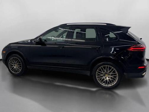 2018 Porsche Cayenne Platinum Edition