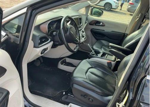2019 Chrysler Pacifica Touring L