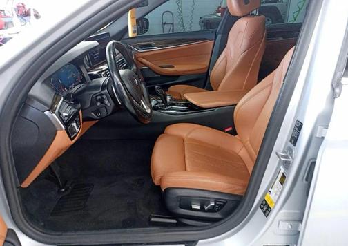 Glacier Silver Metallic 2021 BMW 530 xDrive