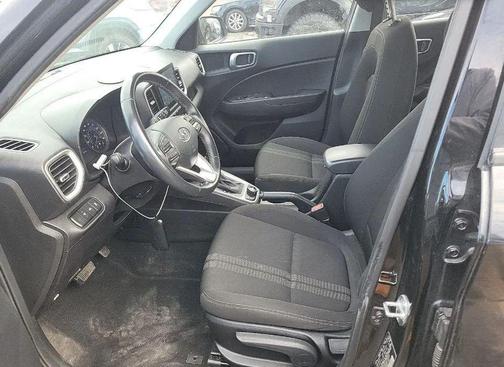 2022 Hyundai VENUE SEL