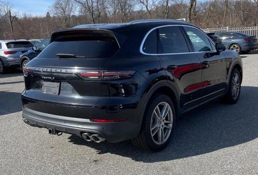 Jet Black Metallic 2019 Porsche Cayenne S