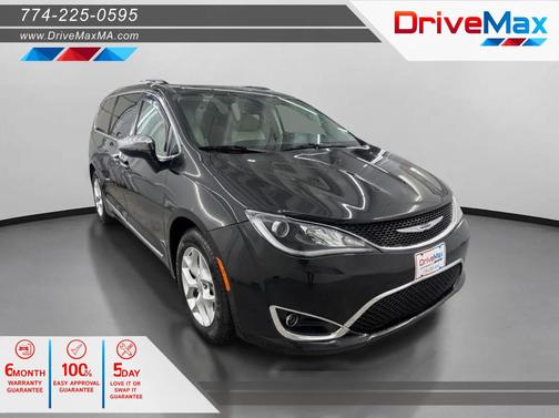 Brilliant Black Crystal Pearlcoat 2020 Chrysler Pacifica Limited
