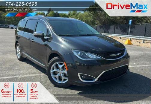 Brilliant Black Crystal Pearlcoat 2020 Chrysler Pacifica Limited