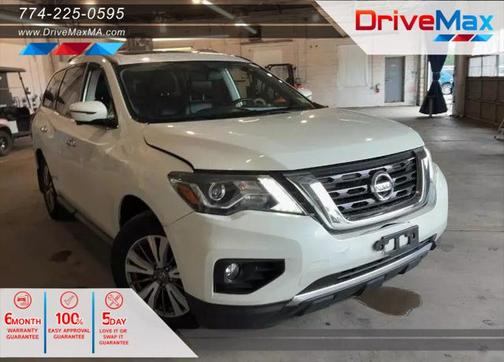 2017 Nissan Pathfinder SL