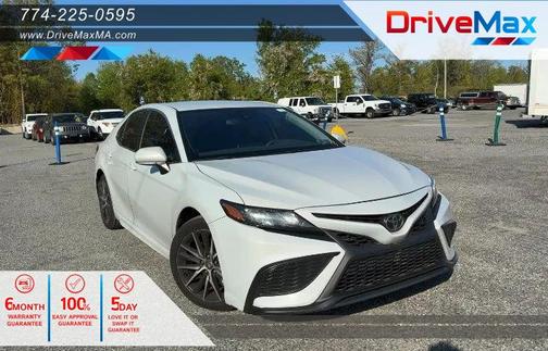 Ice Edge 2024 Toyota Camry SE