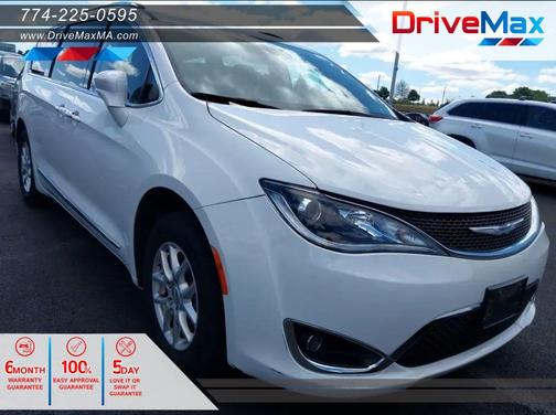 Bright White Clearcoat 2020 Chrysler Pacifica Touring L