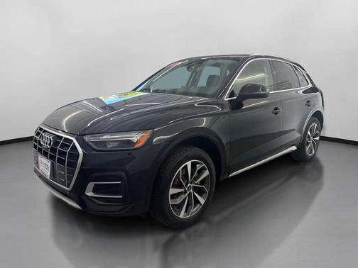 Brilliant Black 2021 Audi Q5 45 Premium Plus
