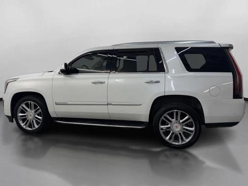 Crystal White Tricoat 2017 Cadillac Escalade Premium Luxury
