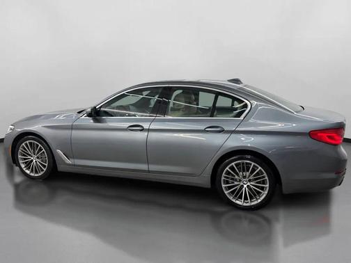 2019 BMW 530 530i
