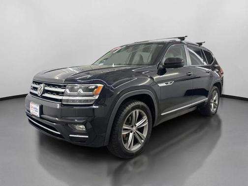 Black 2019 Volkswagen Atlas 3.6L SE w/Technology