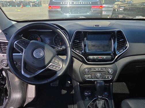 Diamond Black Crystal Pearlcoat 2021 Jeep Cherokee Limited