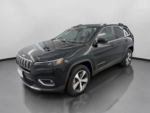 Diamond Black Crystal Pearlcoat 2021 Jeep Cherokee Limited
