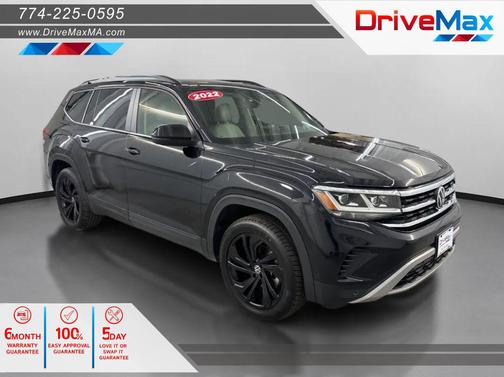 Black 2022 Volkswagen Atlas 3.6L SE w/Technology