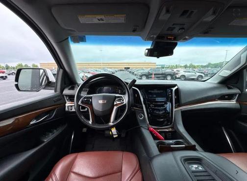 Crystal White Tricoat 2019 Cadillac Escalade Luxury