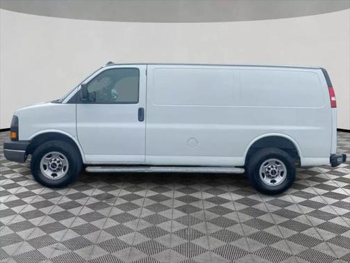 2022 GMC Savana 2500 Work Van