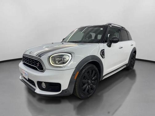 Light White 2017 MINI Countryman Cooper S