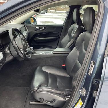 2019 Volvo XC60 T5 Momentum