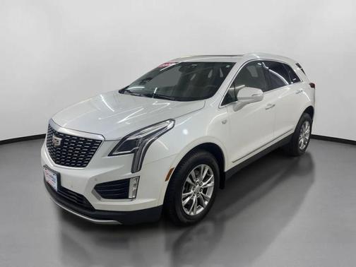 Crystal White Tricoat 2020 Cadillac XT5 Sport