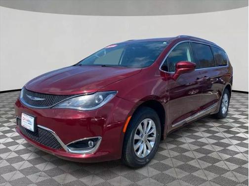 2018 Chrysler Pacifica Touring-L