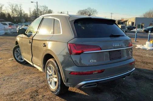 2023 Audi Q5 45 S line Premium