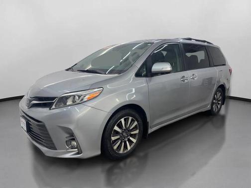 2018 Toyota Sienna Limited Premium