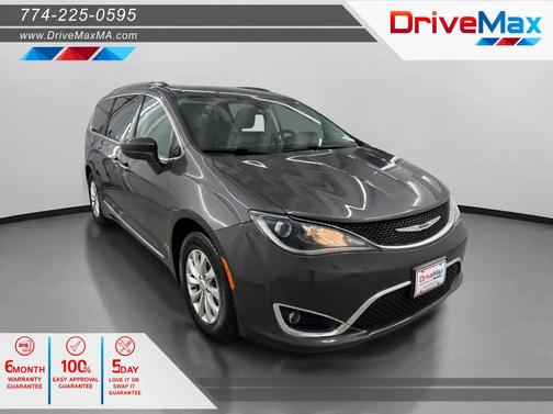 Granite Crystal Metallic Clearcoat 2018 Chrysler Pacifica Touring-L