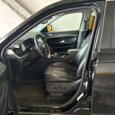 Diamond Black Crystal Pearlcoat 2021 Jeep Grand Cherokee L Limited