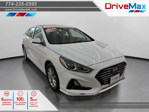 Quartz White Pearl 2019 Hyundai SONATA SE