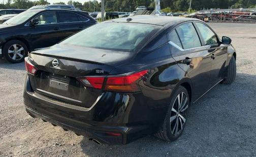 2021 Nissan Altima SR FWD