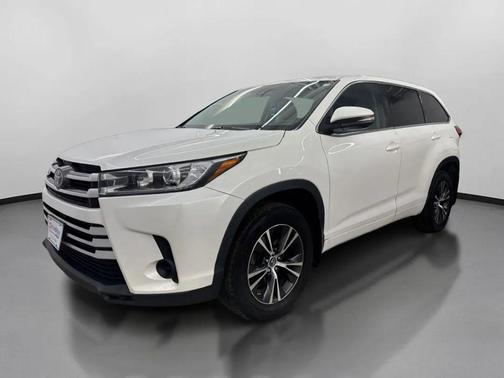Blizzard Pearl 2018 Toyota Highlander LE